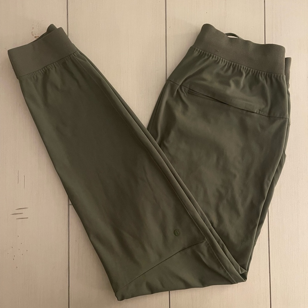 Lululemon Men’s ABC Joggers. Army Green. Size Small, Slim Fit.